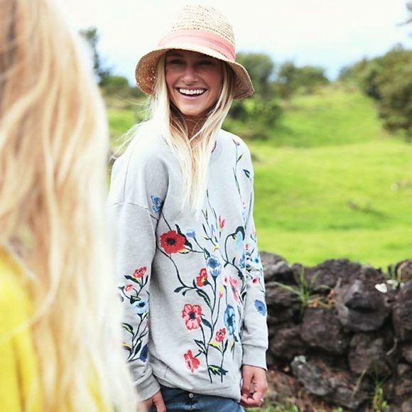 Anthropologie Sundry Embroidered Sweatshirt - Picture 5 of 8